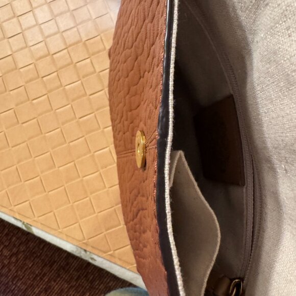 Vince Camuto Livy Crossbody Warm Caramel Handbag Purse 9" x 9 1/2" x 2" - Picture 6 of 8